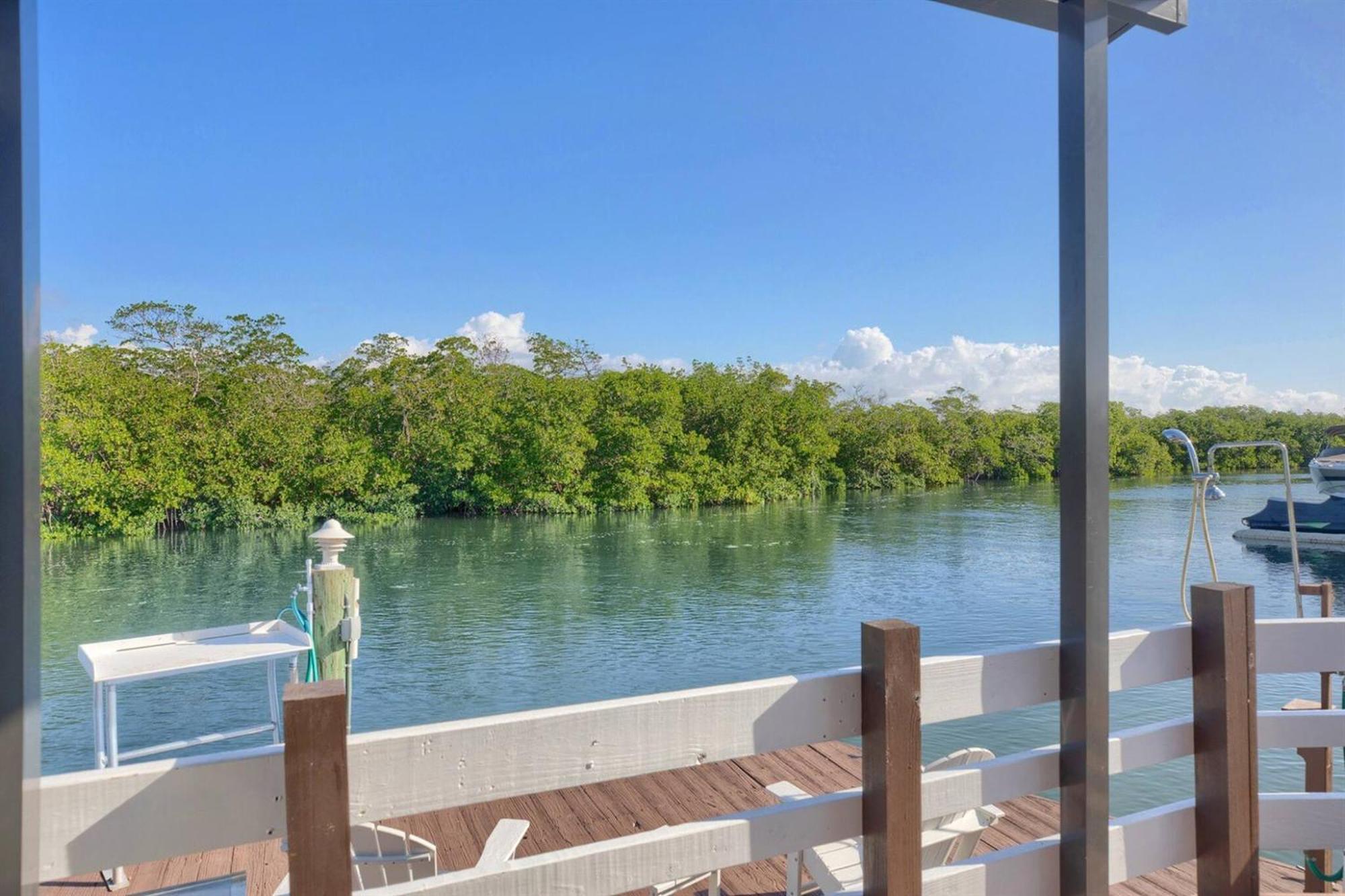 Tiny Home On Waterfront, Bay Views, Deck, Pool Jewfish 客房 照片