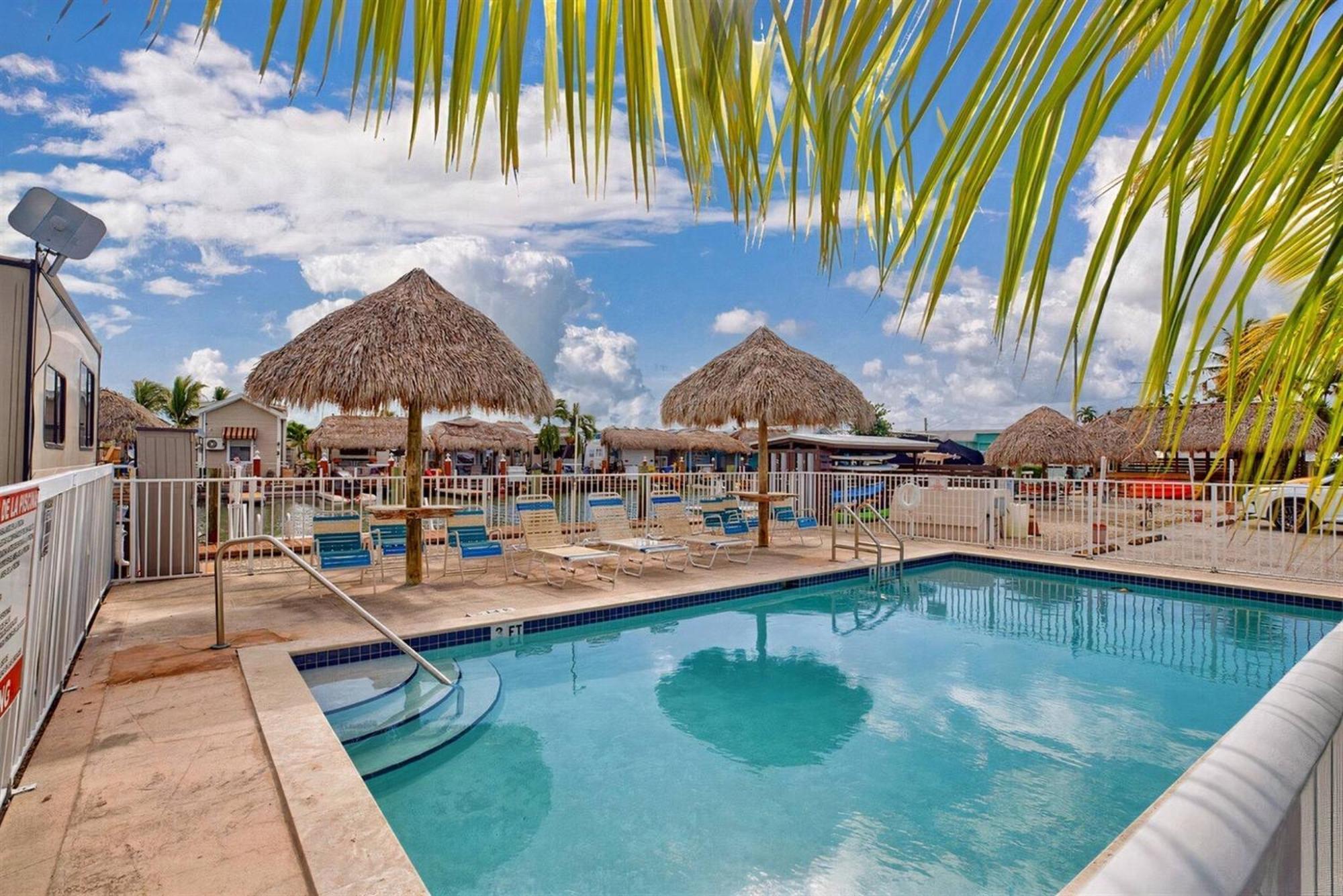 Tiny Home On Waterfront, Bay Views, Deck, Pool Jewfish 客房 照片